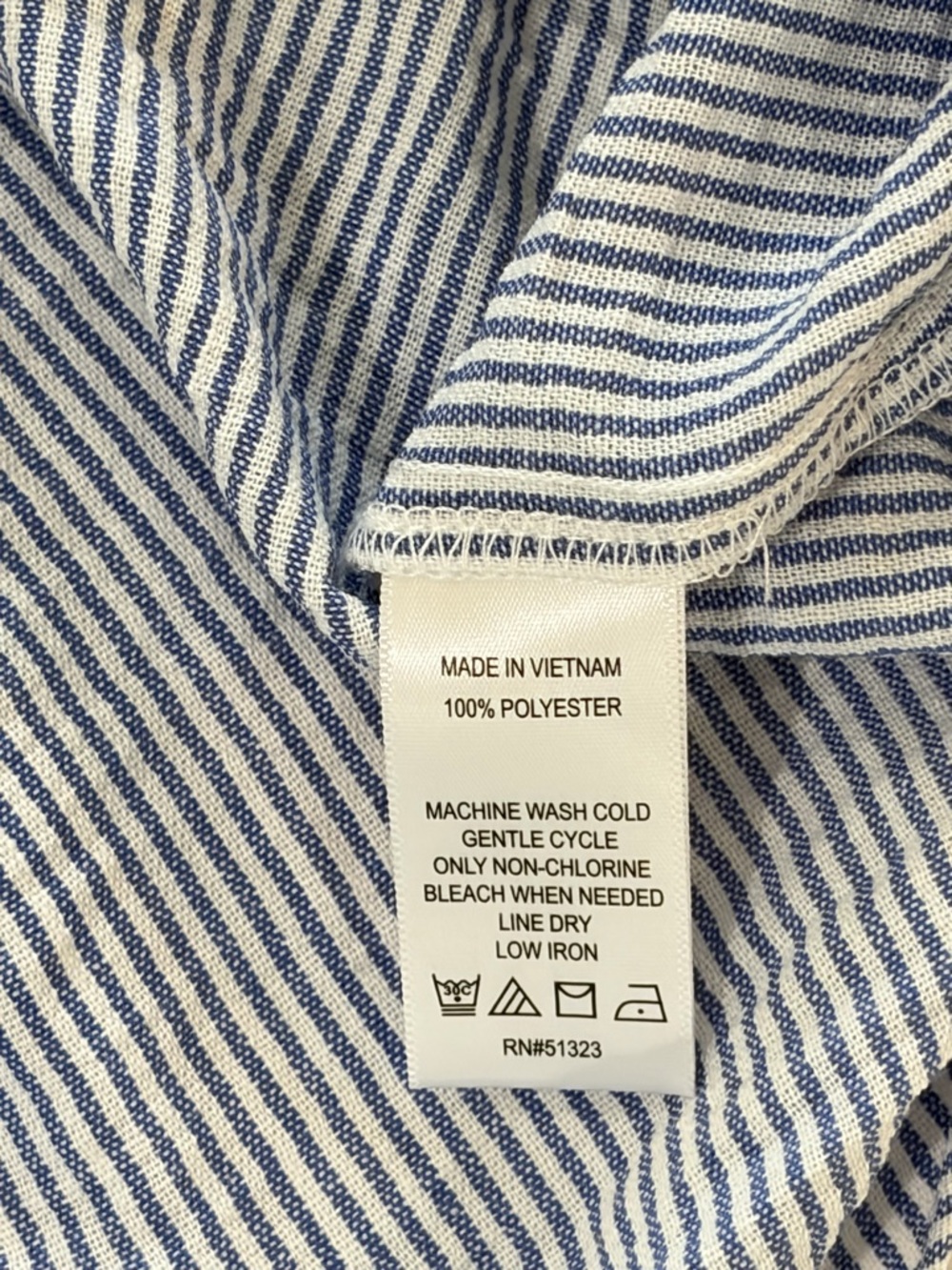 NWT SZ L CeCe Blue and White Pinstripe V-Neck Cap Sleeve Blouse - Picture 7 of 7